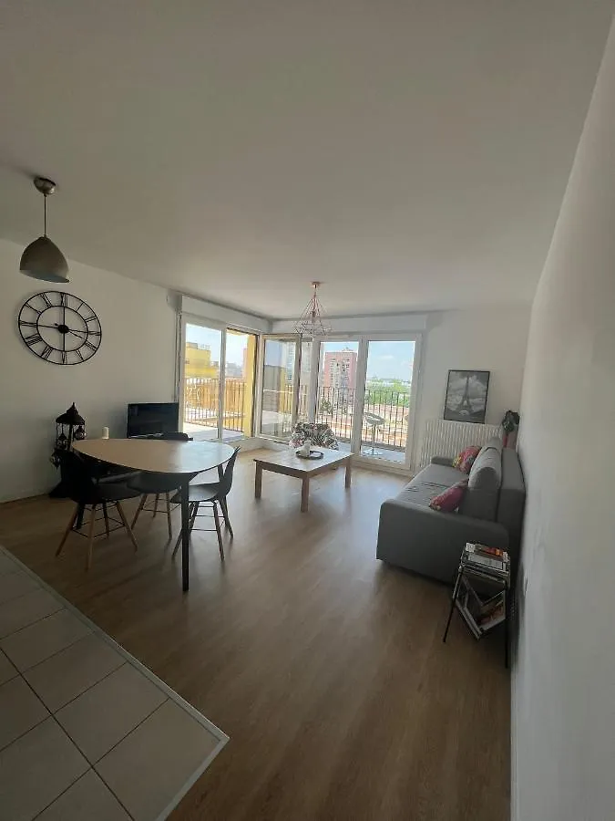 La Terrasse - Big Apartment & Terrace 80M2 - Metro 17 Min From Paris Bagneux  0*, Bagneux (Hauts-de-Seine)